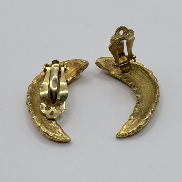 BELLINI Vintage Gold-Tone Crystal Leaf Brooch & Clip-On Earring Set - Picture 14 of 16